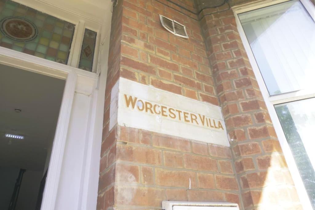 Discover Your Cozy Haven A Perfect Studio Getaway Royal Royal Leamington Spa Exterior foto